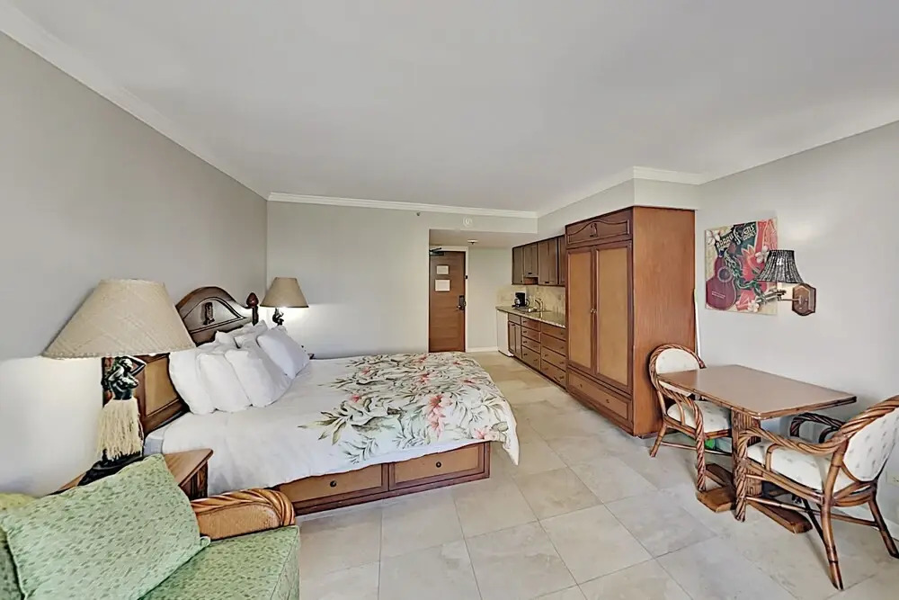 Luana 118 Condo by Redawning
