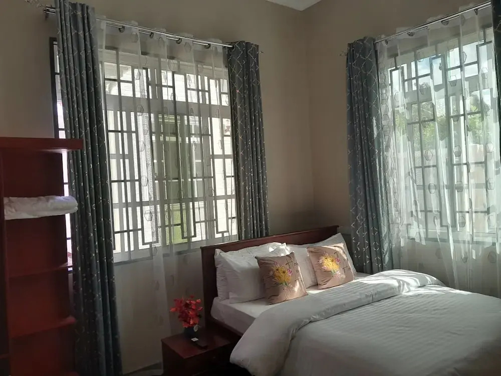 Villa Home Hotel & Apartment