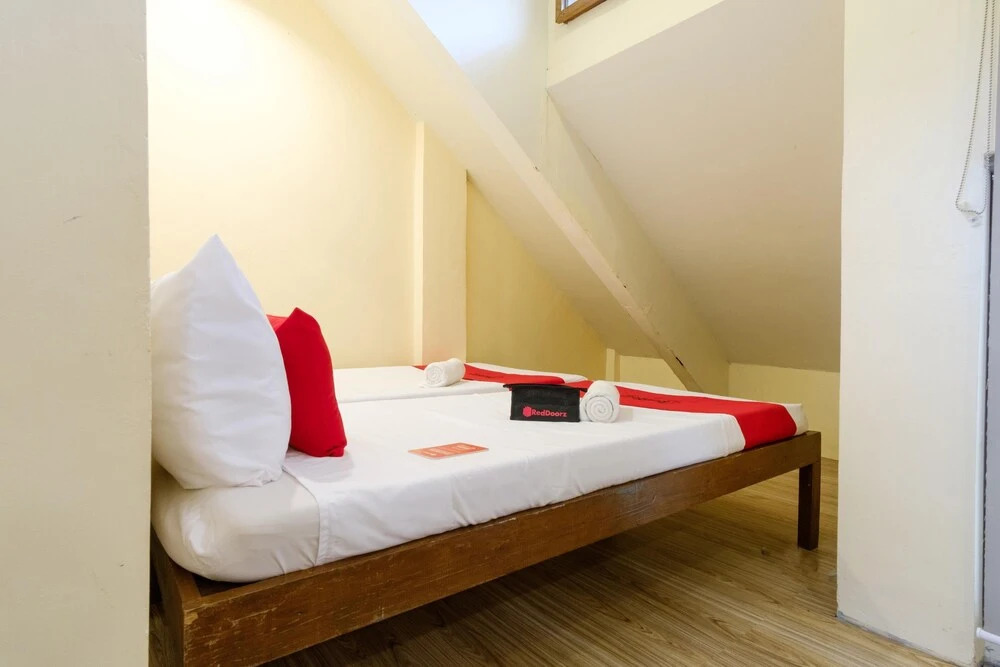RedDoorz @ Socrates Road Palawan