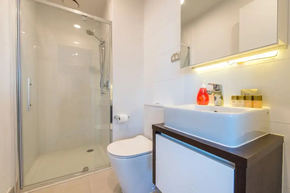 JHT - 1 BRM Apartment, Superb Central, Sky Tower view