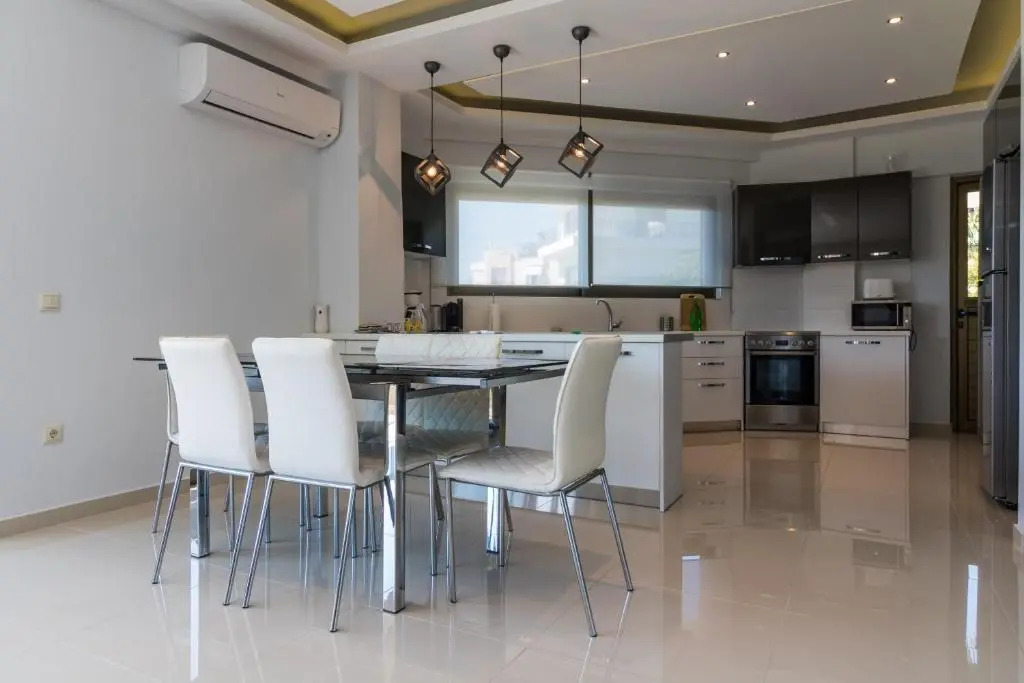 Amazing 2 Bdrm Sea View Holiday Apt