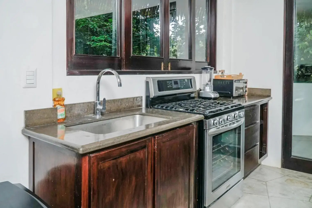 Makara Toucan Suite / 2nd Floor