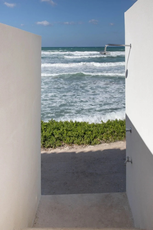 Pebble, an Idyllic Seaside Suite