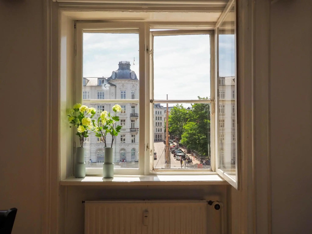 Authentic Copenhagen Apartment by Nyhavn