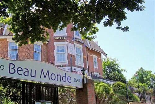 Lampeter Hotel