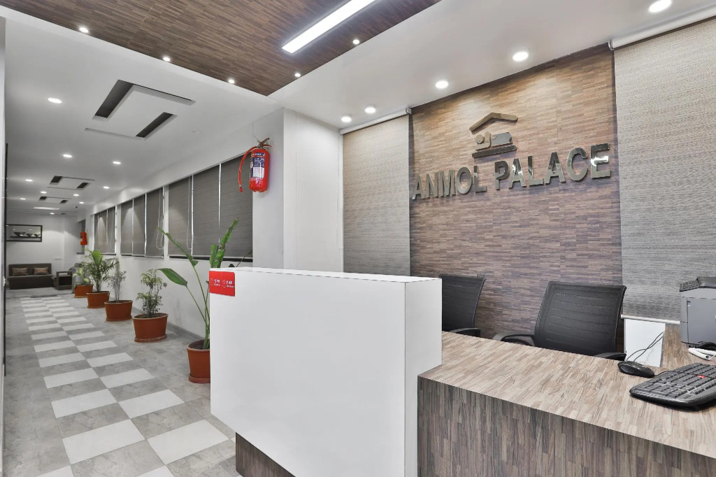 OYO 23289 Hotel Anmol Palace