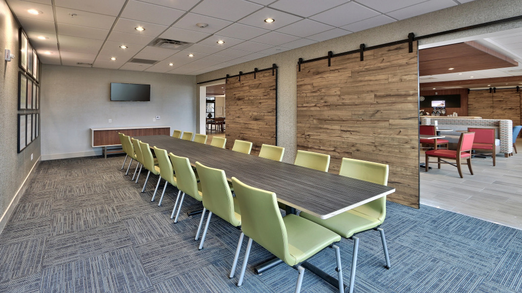 Holiday Inn Express & Suites Broomfield by IHG
