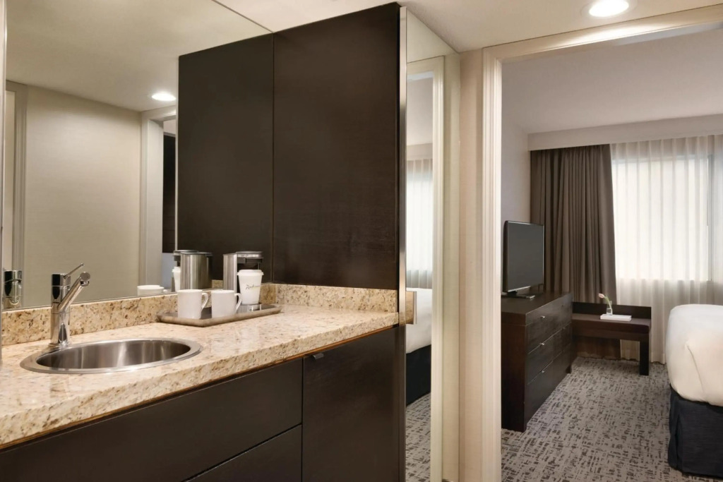 Radisson Hotel Vancouver Airport