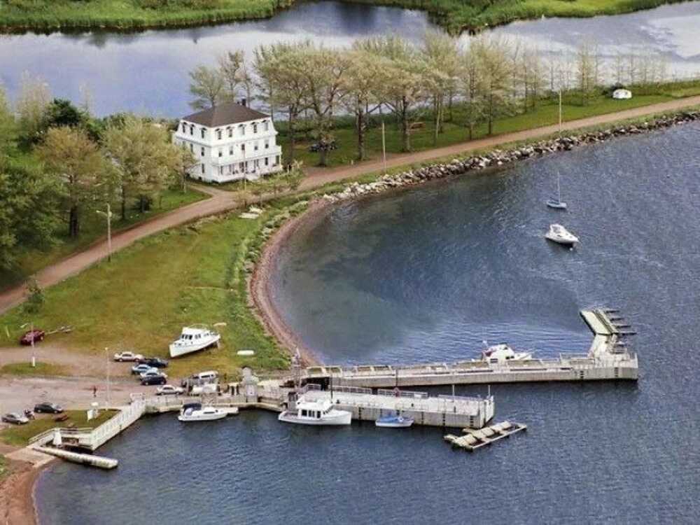Grand Narrows Hotel