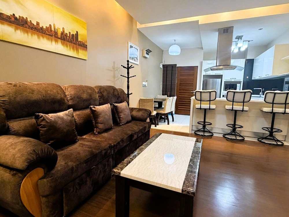 Spacious 1-bedroom Condo With Large Balcony at Baan Suan Lalana