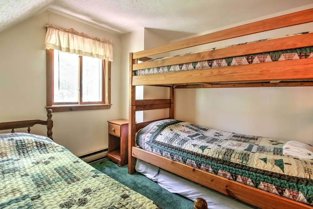 Cozy Bartlett Townhome < 3 Mi to Attitash Mountain
