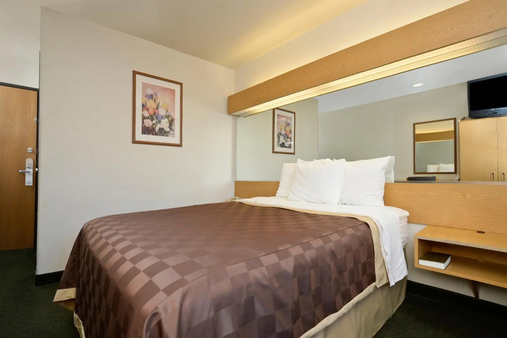 Americas Best Value Inn and Suites Ada