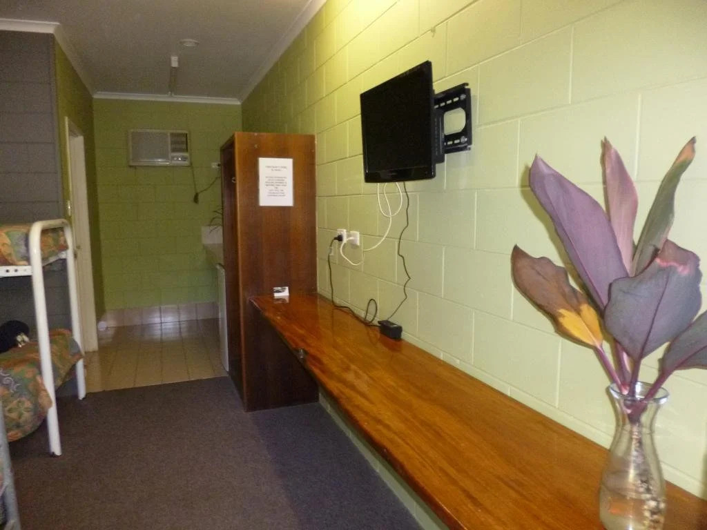 Cow Bay Hotel Motel