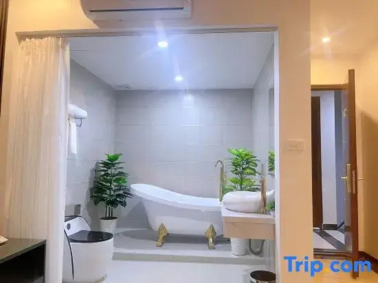 Rosy Hotel