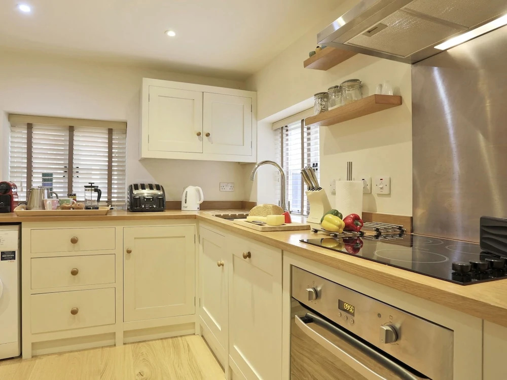 Stylish Holiday Home in Snape With Garden