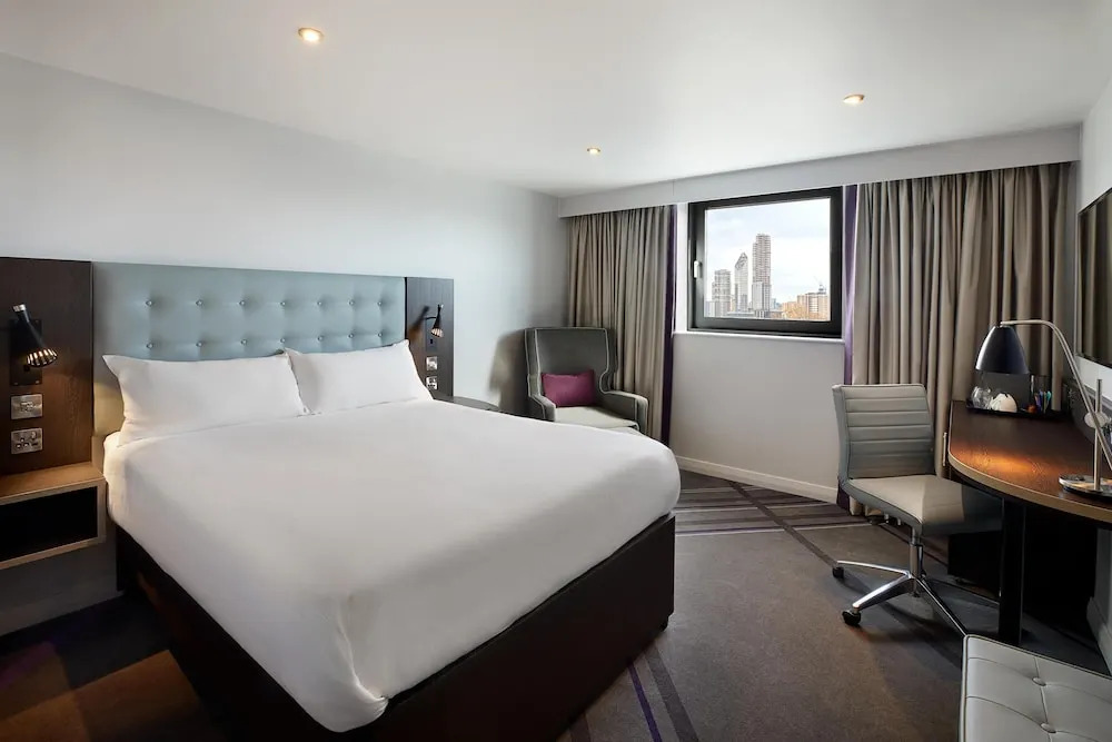 Premier Inn Cardiff Cc Queen Street