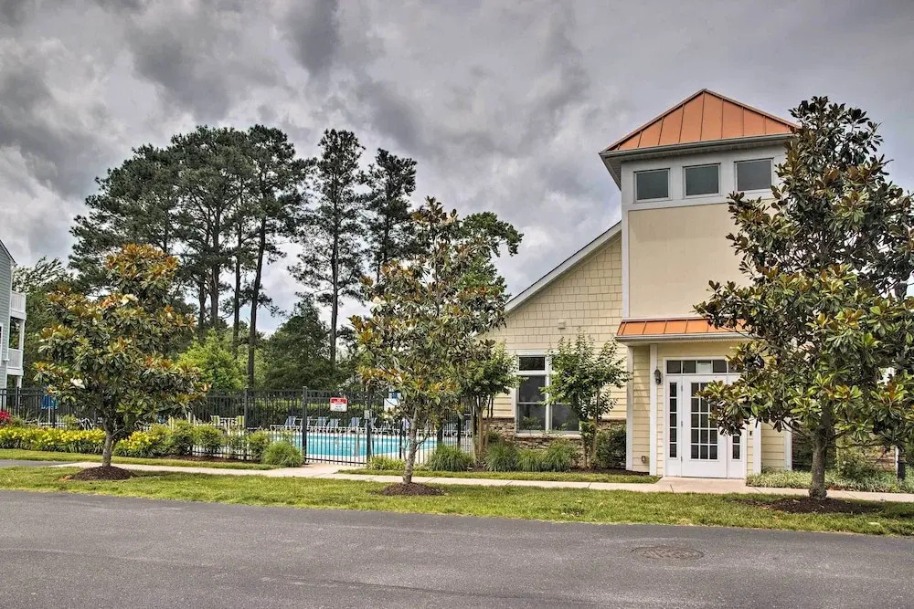 Near Bethany Beach & Boardwalk: Pristine Townhome!