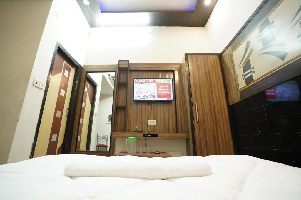 Hotel Amar Palace by Wb Inn