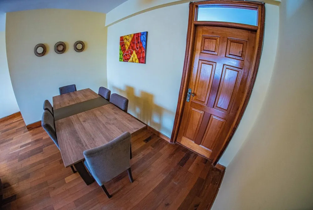 3B Apt at Valley Arcade by Karibu Stays