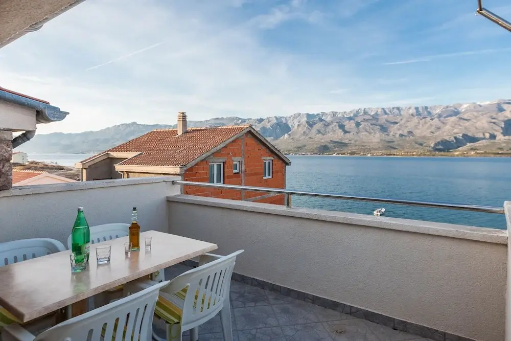 Cozy Apartments in Zadar with Sea and Mountain Views