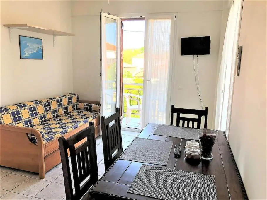 Mythos Suites-Apollo apartment