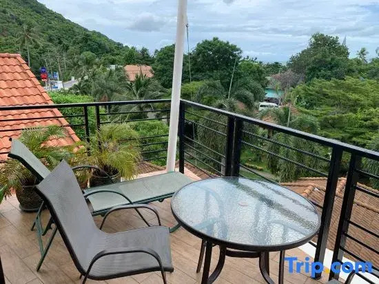 Penthouse Crystal Bay Apartments