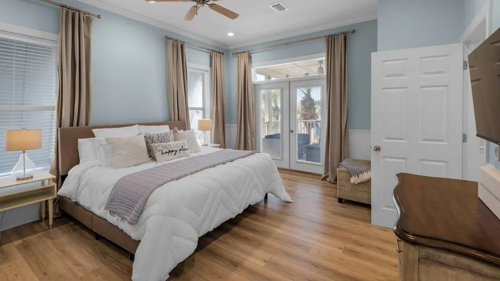 3 Minutes to Beach - Community Pool - Classic Seagrove Home