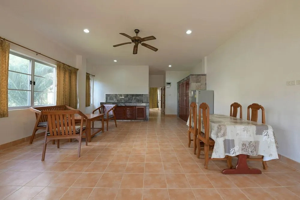 OYO 438 Home 24