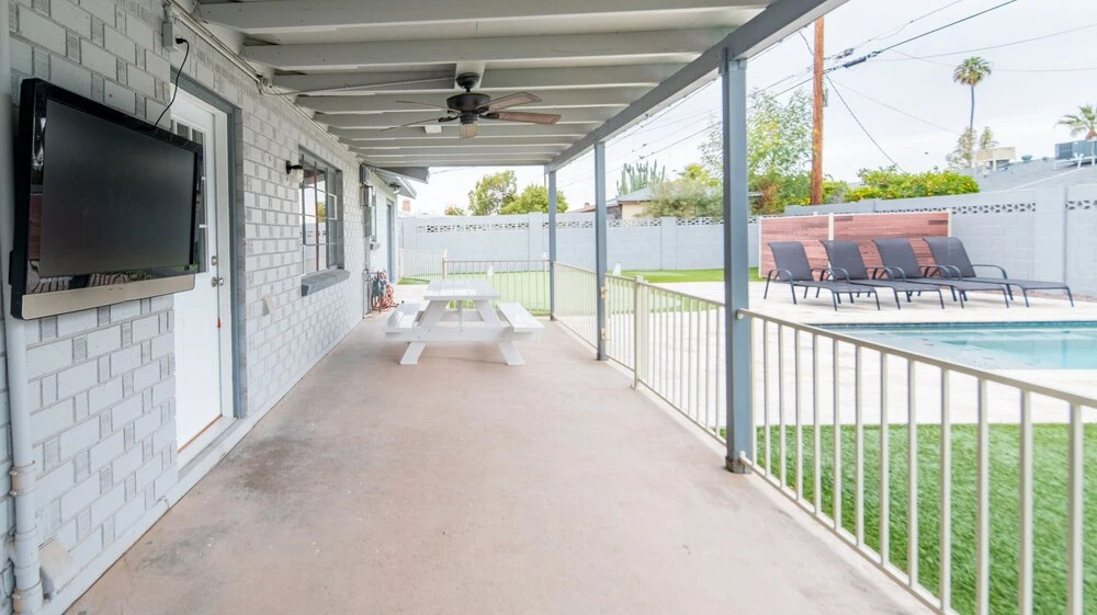 WanderJaunt - Regal - 4BR - South Scottsdale