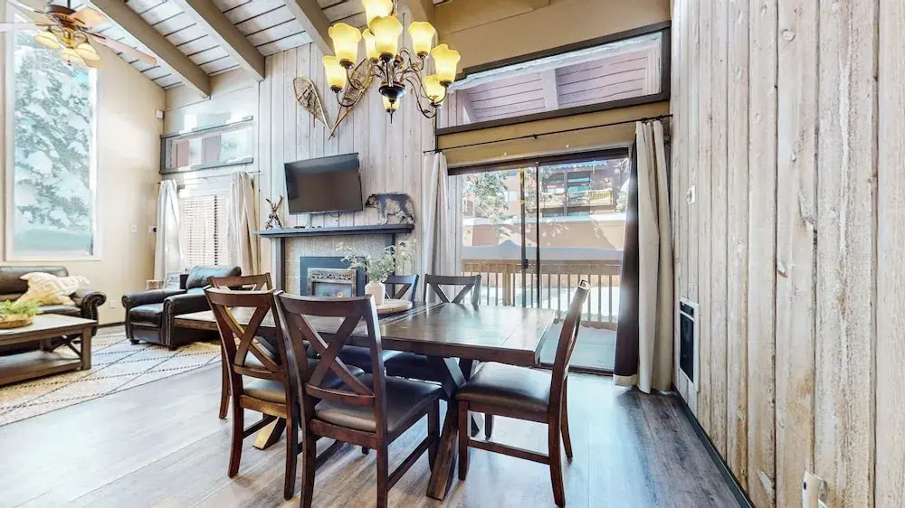 Modern Cabin for 6, Near Slopes + Canyon Lodge!