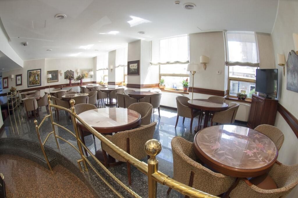 Hotel Bristol