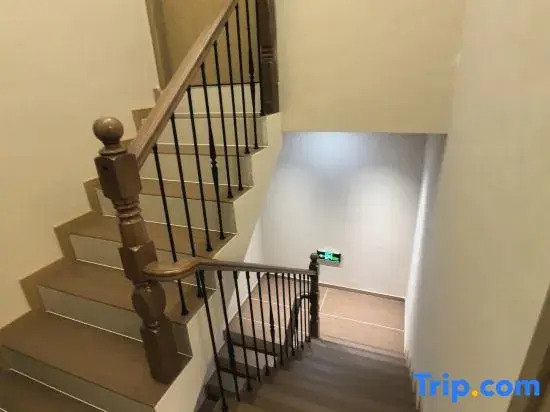 Kuanju Homestay (Tengchong Main Urban Area Century City Branch)