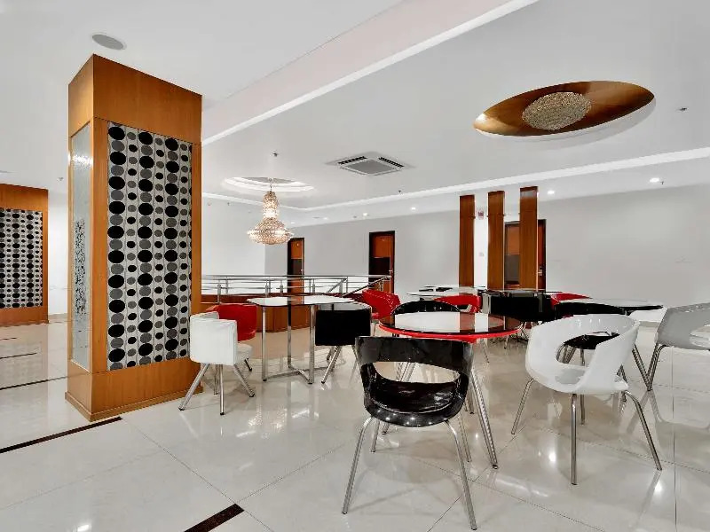 Super Hotel O Rudra Grand
