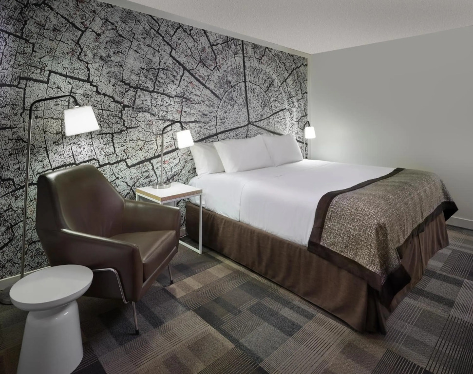 Coast Canmore Hotel & Conference Centre