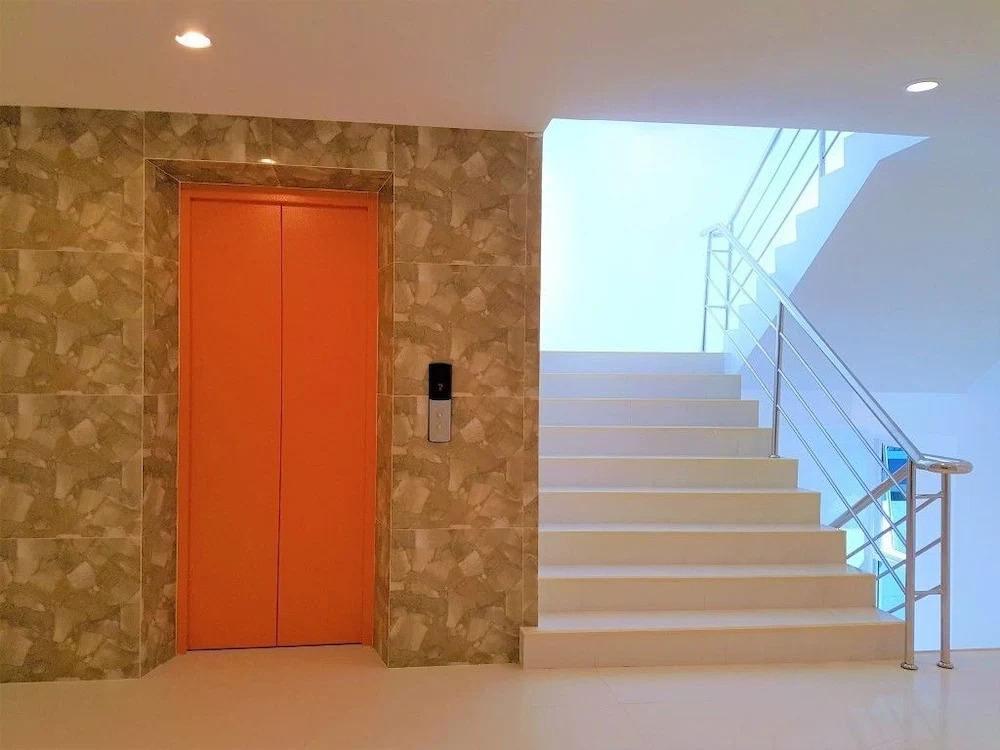 Club Apartments