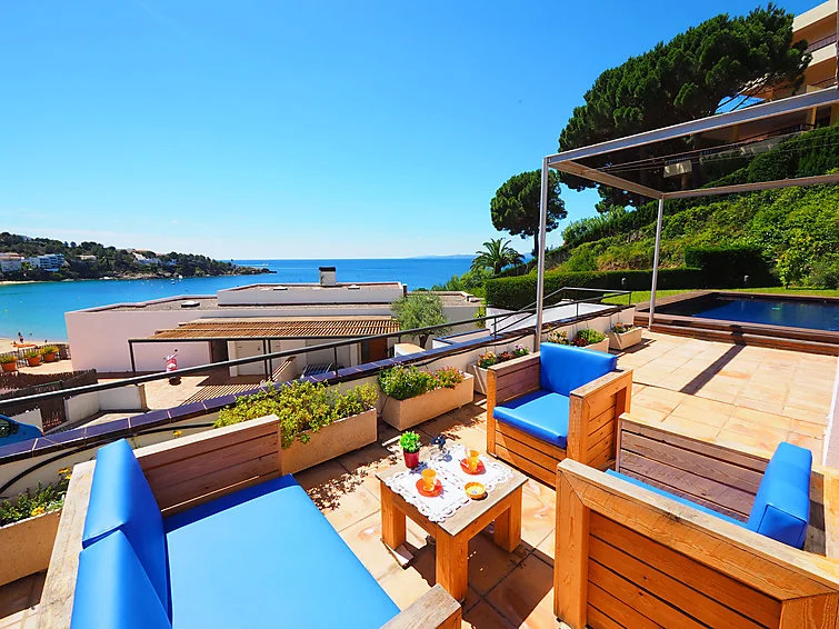 Holiday Home Almadrava