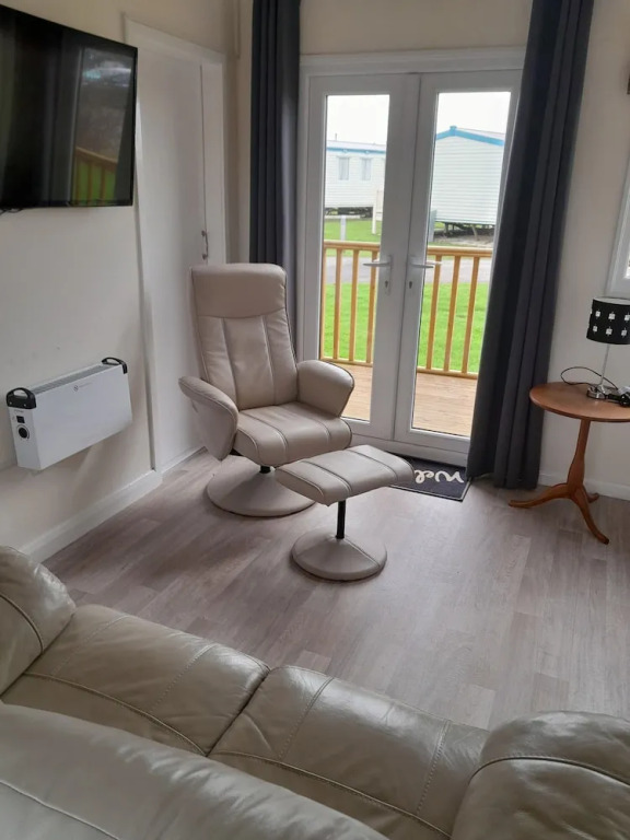 G1 Lovely Holiday Chalet