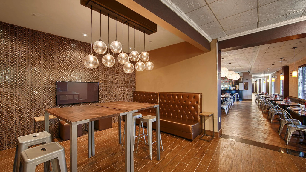 Aiden by Best Western Newark Airport