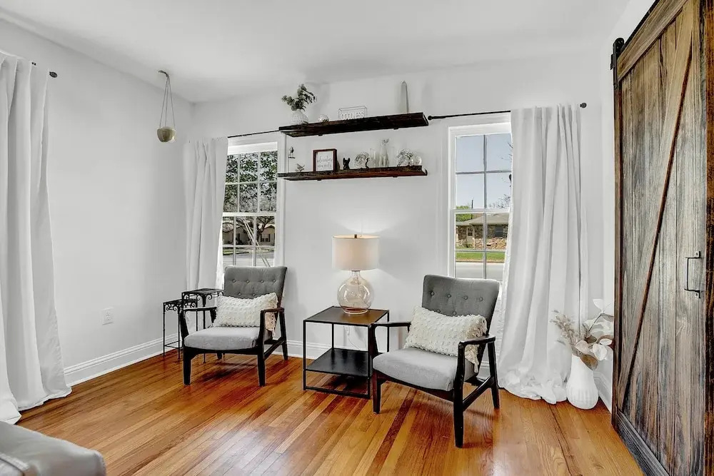 Stunning Luxury Rental Near Main W/hot-tub&firepit