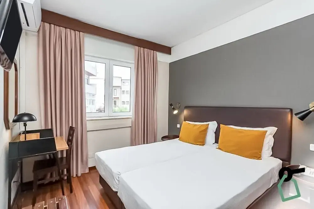 HOTIDAY Room Collection - Oporto