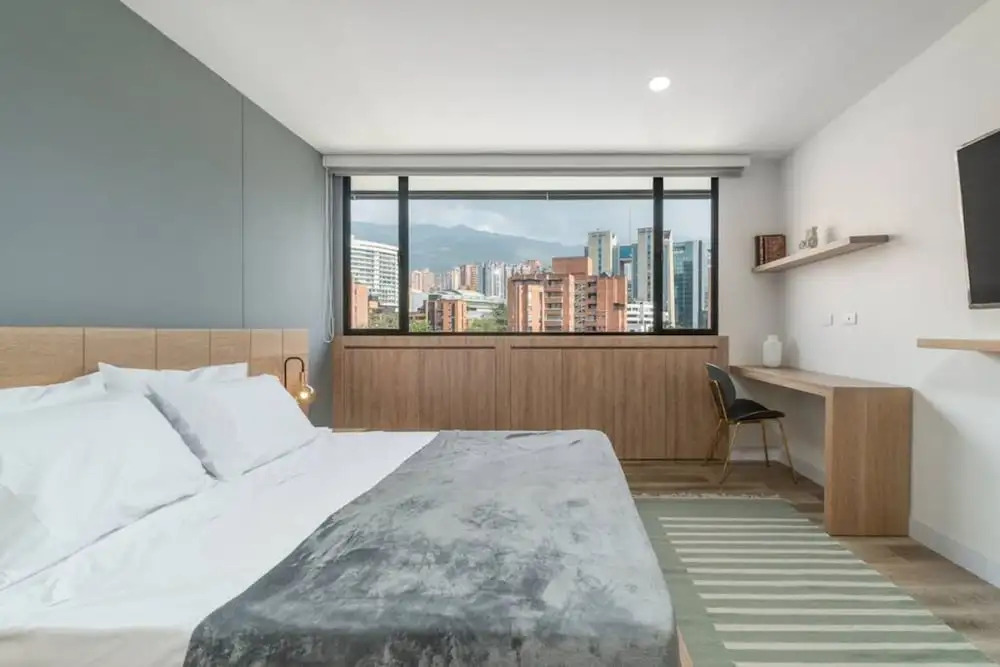 Go Living Suites - 908