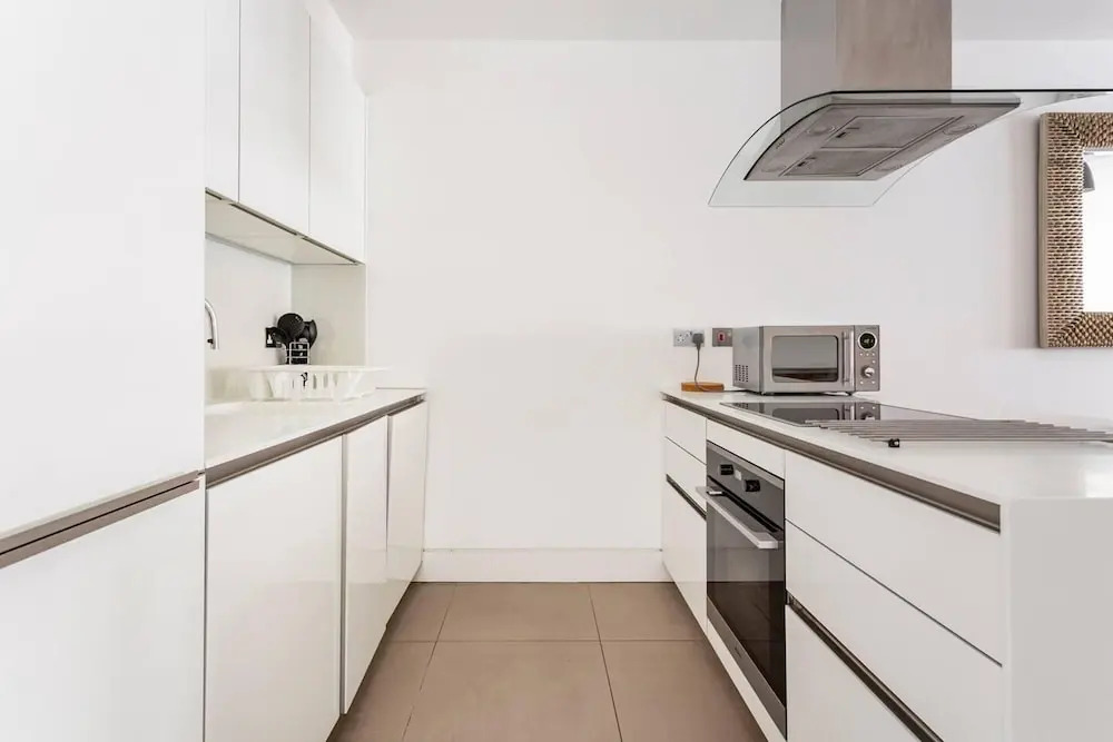 Central London - 2 Beds - Sleeps 4 - Lift