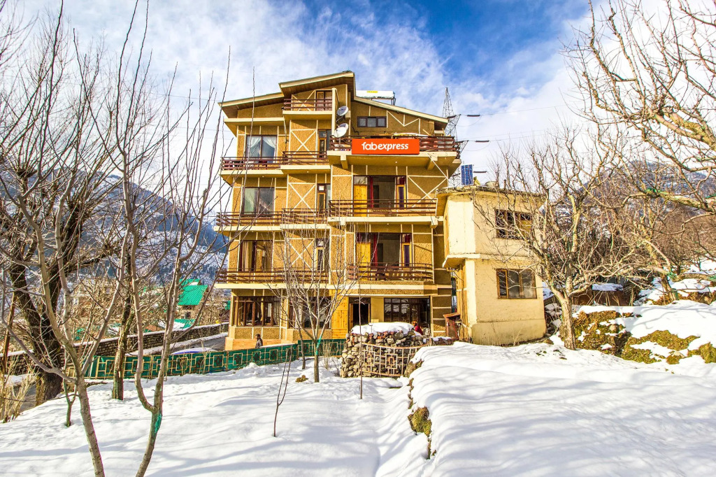 FabHotel Shami Inn
