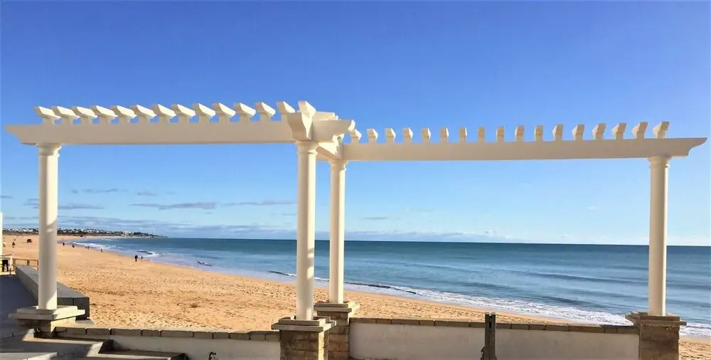 Appt The Feet In The Water - 100m From The Beach