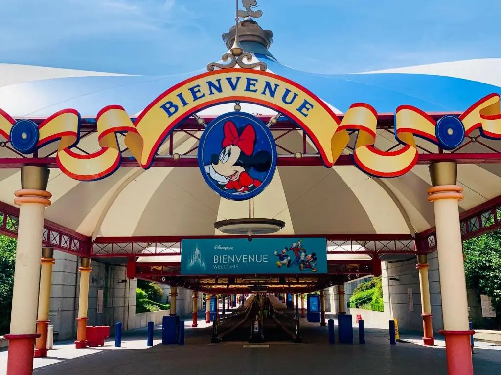 Disneyland-Paris 8pers,Parking, NETFLIX, Wifi