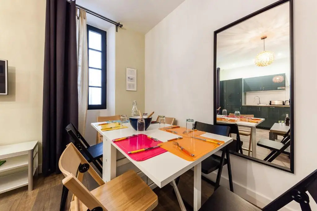 Chez Nous - 7 Appartements sur le Vieux Port