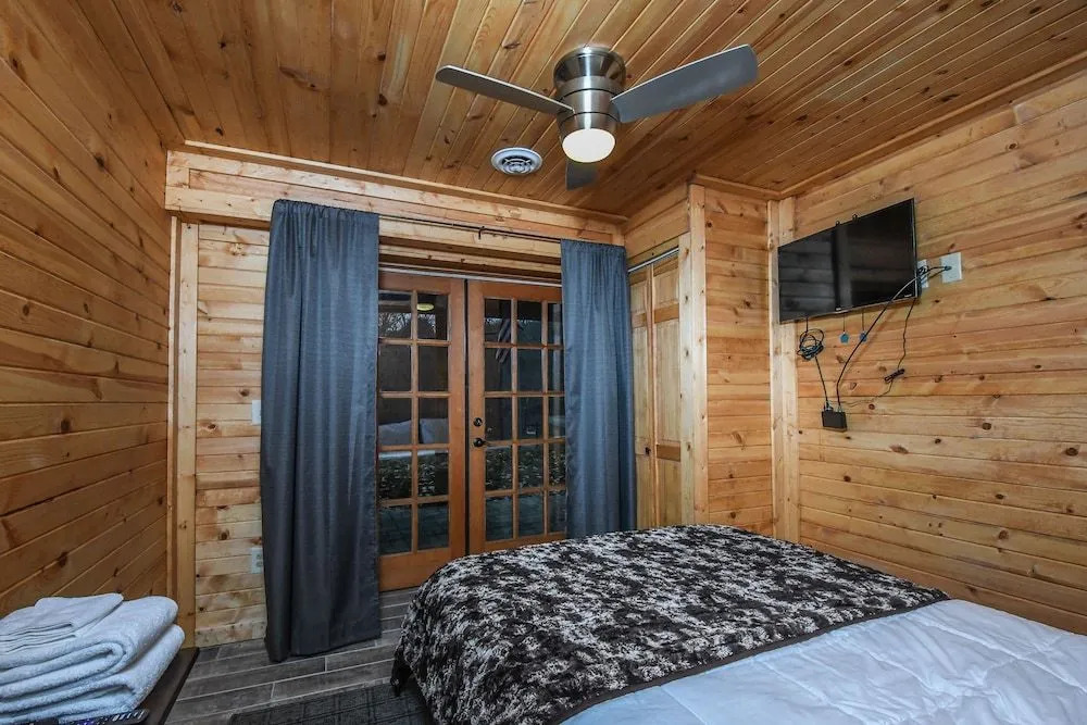 LakeStar Chalet