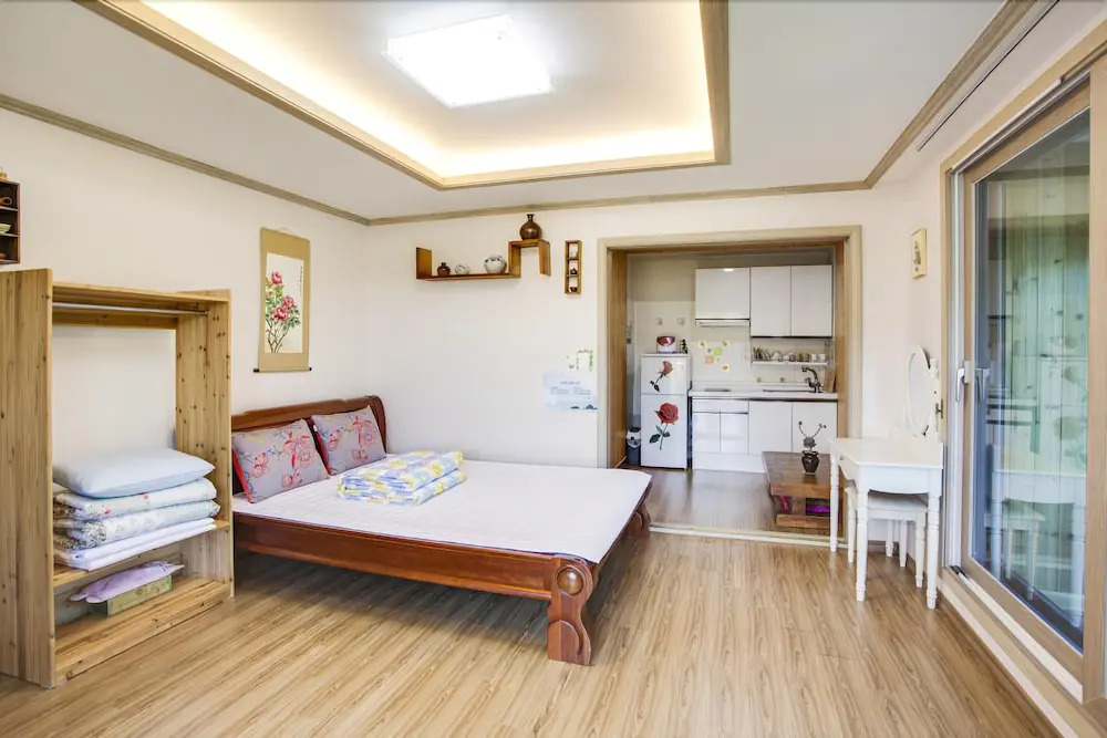 Seogwipo Sanbang Dawon House Pension