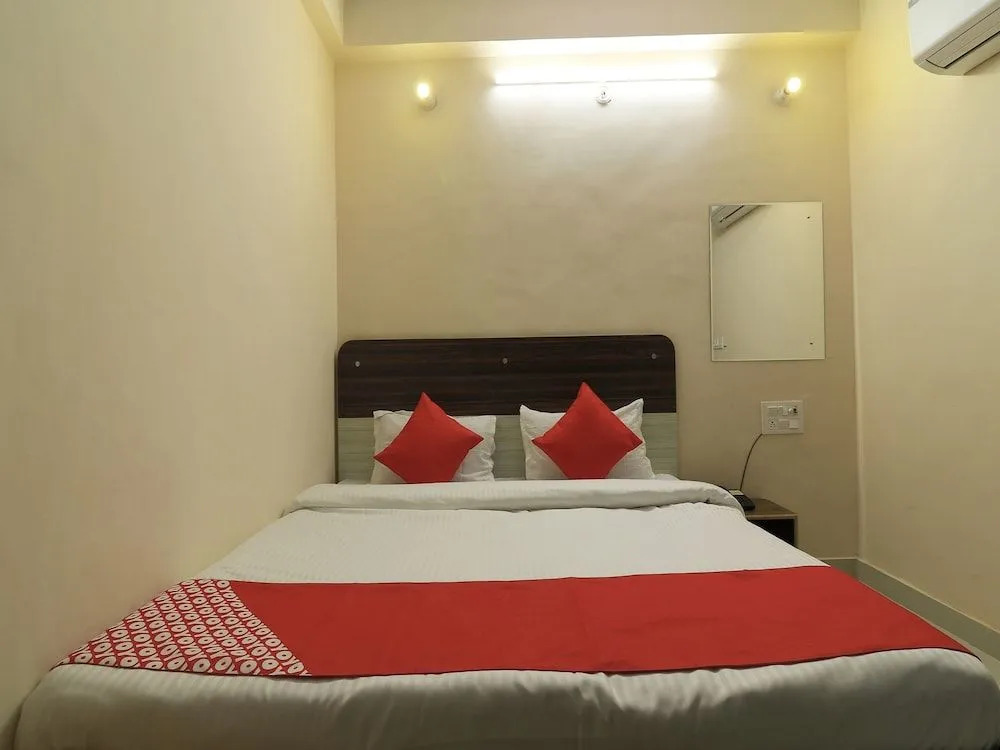 OYO Flagship 29364 Deepak Hotel And Restaurant
