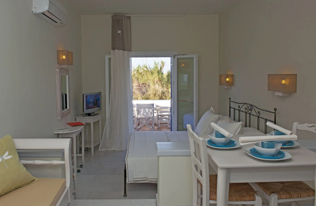 Ammos Naxos Exclusive Apartments & Studios